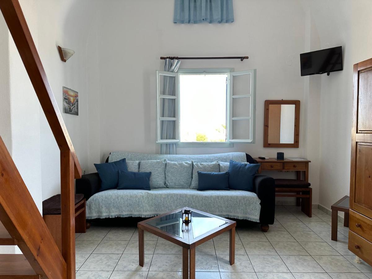 Hotel Paradisos Oia Екстериор снимка