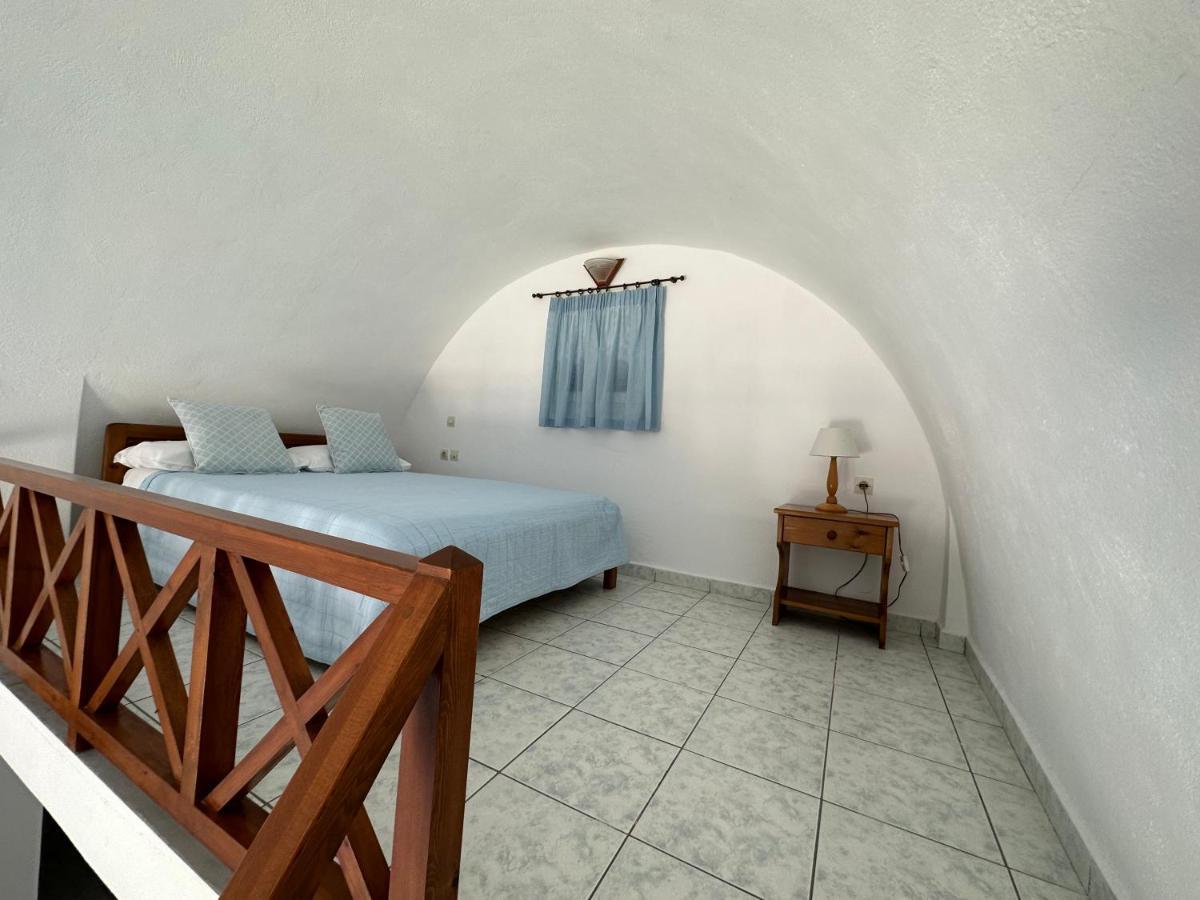 Hotel Paradisos Oia Екстериор снимка