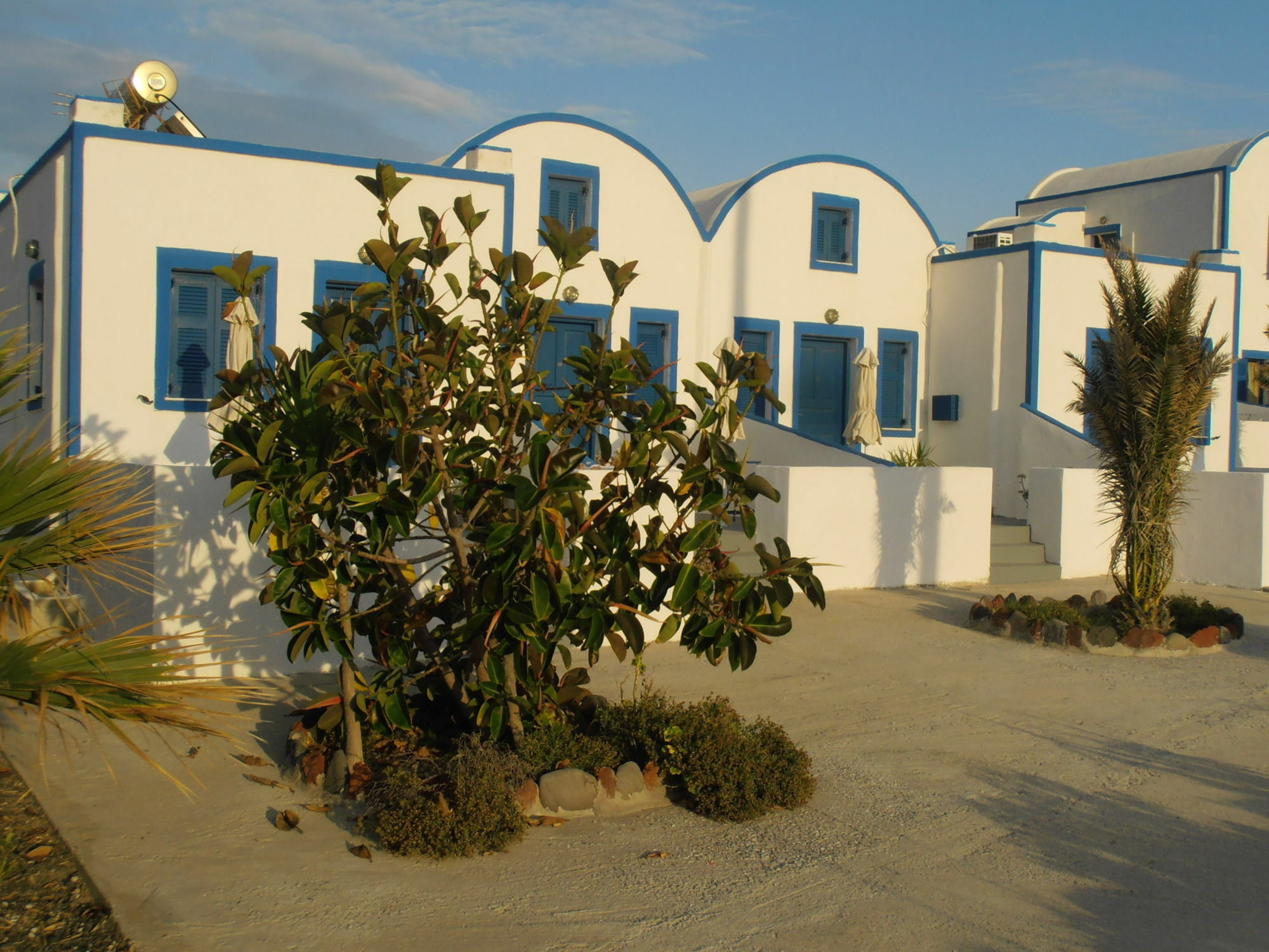 Hotel Paradisos Oia Екстериор снимка